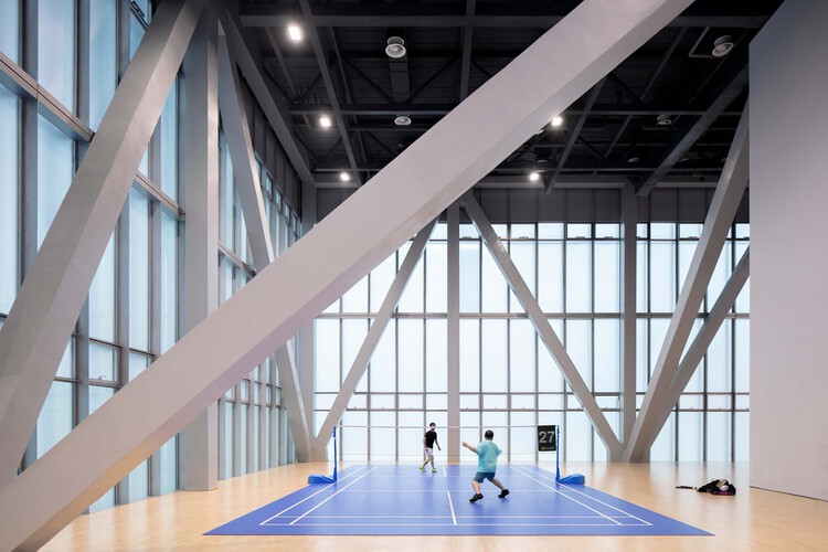 阿斯：皇马绝不会通过竞价来引援中卫，专注于合同到期的球员