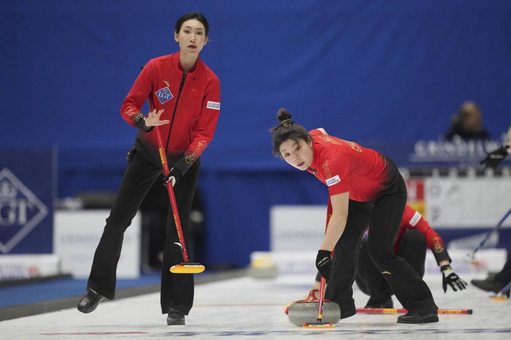 就是不怵枪手！埃梅里带队10次面对阿森纳，4胜4平2负